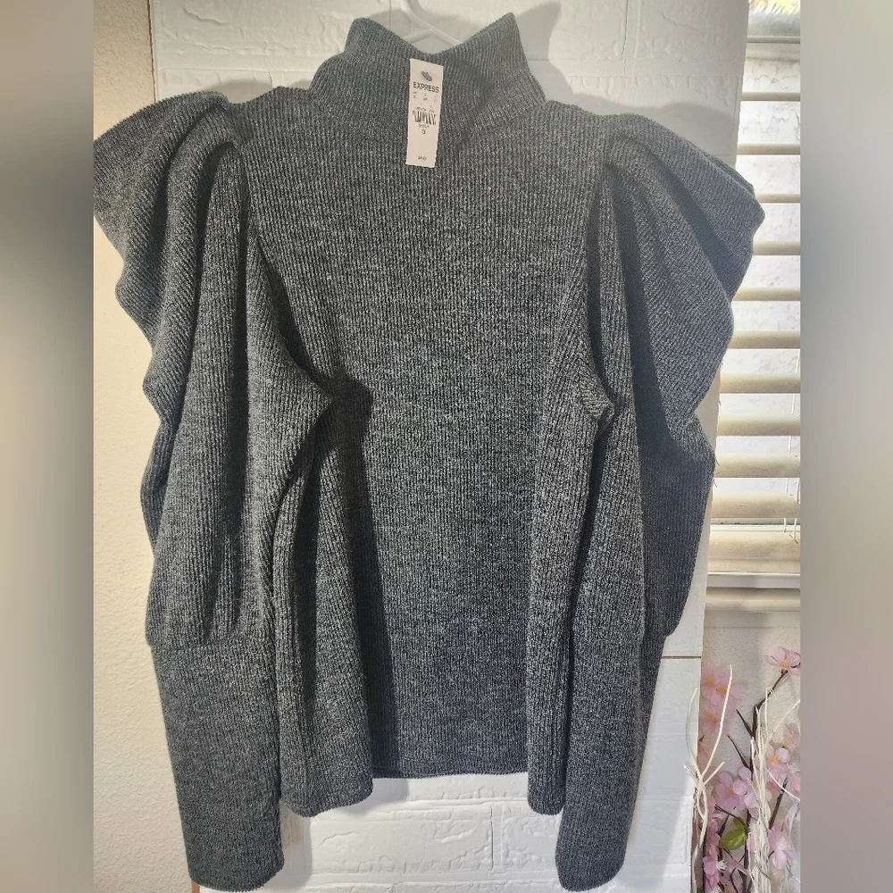 NWT Express Mock-Neck Gigot Sleeve Top - Heather Grey - XS - Sophisticated